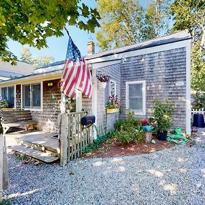 Cape Cod-Age Villa Falmouth Exterior photo