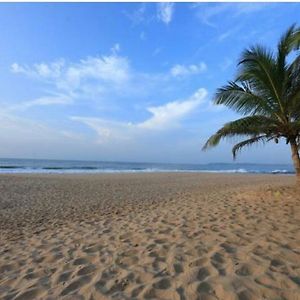 Batti Relax Point Hotel Batticaloa Exterior photo