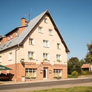 Penzion Avionika Hotel Kovarska Exterior photo