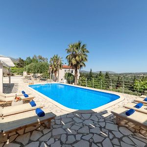 Villa Chrysallis With Heated Pool Georgioupoli Exterior photo