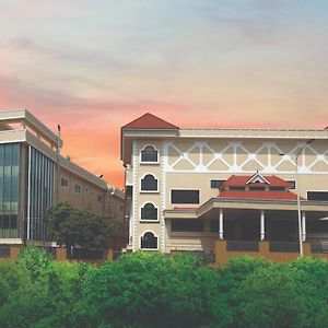 Ashirvad Lawns Hotel & Convention Centre Kozhikode Exterior photo