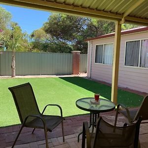 Lovely Granny Flat Hotel Perth Exterior photo