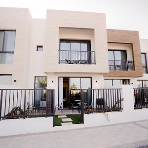 Nasma Luxury Stays - Waterfront Duplex Villa Minutes Away To The Beach Ras al-Khaimah Exterior photo