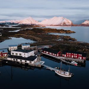 Solsiden Brygge Rorbuer Hotel Ballstad Exterior photo