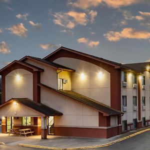 Super 8 By Wyndham Waynesburg - Recently Renovated! Hotel Exterior photo