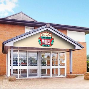 Warrington Motel, J20 M6 Lymm Services Exterior photo