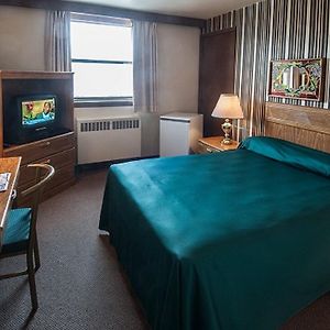 Curtis Gordon Motor Hotel Winnipeg Room photo