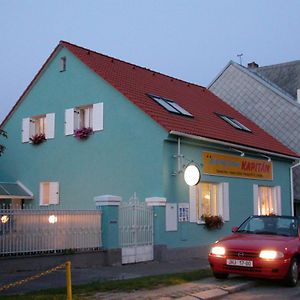 Penzion Kapitan Hotel Jindřichŭv Hradec Exterior photo