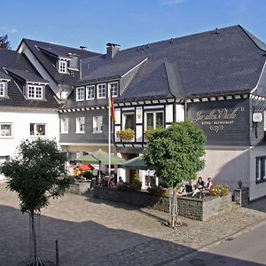 Zur Alten Quelle Hotel Drolshagen Exterior photo