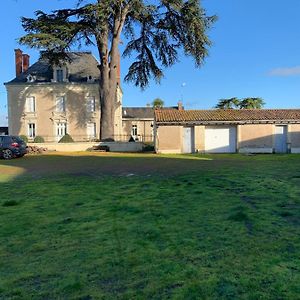 Ferme De La Croix Bed & Breakfast Brion-pres-Thouet Exterior photo