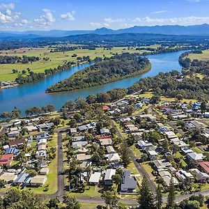 Ronnie S Cottage Mylestom Exterior photo