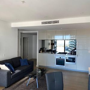 Stunning One Bedroom St Leonards Atc010806 Sydney Exterior photo