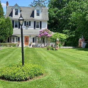 Elegantly English Catskills Apartment Liberty Exterior photo