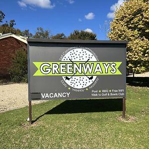 Greenways Holiday Units Motel Tocumwal Exterior photo