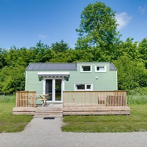 Green Tiny House With Shared Pool Villa Zeewolde Exterior photo