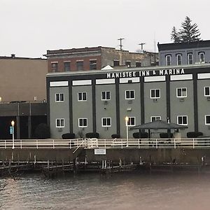 Manistee Inn & Marina Exterior photo