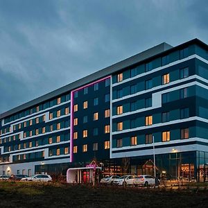 Moxy Aberdeen Airport Hotel Dyce Exterior photo