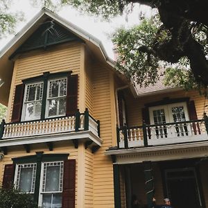 The Avera-Clarke House Bed & Breakfast Monticello Exterior photo