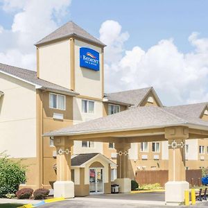 Baymont By Wyndham Piqua Hotel Exterior photo