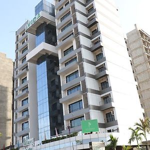 Pallavi A'Vida Navi Mumbai Exterior photo