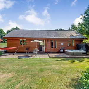 Ford Farm Lodges Aston Ingham Exterior photo