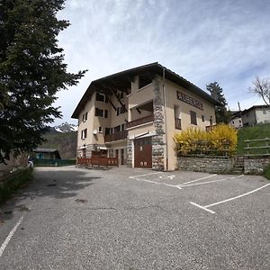 Auberge Le Valezan Hotel Exterior photo