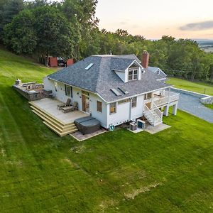 Zen Mountainside Retreat - Spa & Amazing Views! Villa Hagerstown Exterior photo