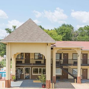 Super 8 By Wyndham Shreveport Hotel Exterior photo