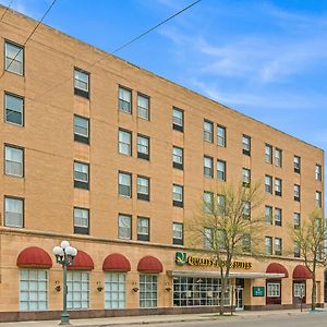 Quality Inn & Suites Virginia Exterior photo