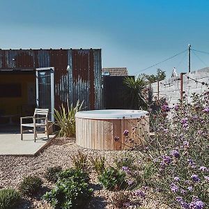Little Lark By Bloom Stays Camber Exterior photo