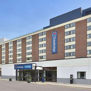 Mercure London Gatwick Airport Hotel Horley Exterior photo