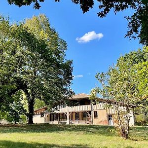 Domaine Bourgade Bed & Breakfast Betbezer Exterior photo