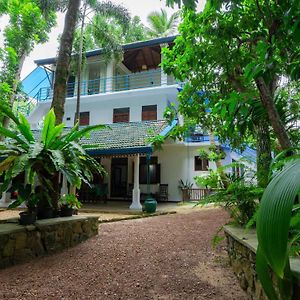 Sunset By Blue Heart Bed & Breakfast Bentota Exterior photo