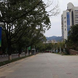 Greentree Eastern Hotel Yueqing Shifu Chenmu Square Exterior photo