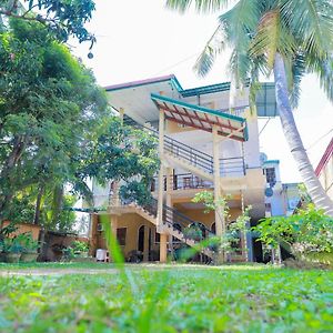 Hotel Grand View Tissamaharama Exterior photo