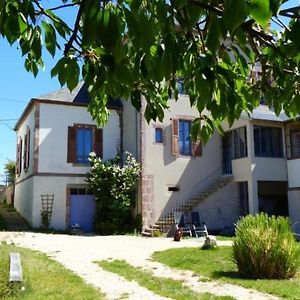 Aux Baboteurs Gdf Bed & Breakfast Vallon-en-Sully Exterior photo