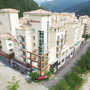 Ramada Taebaek Hotel Exterior photo