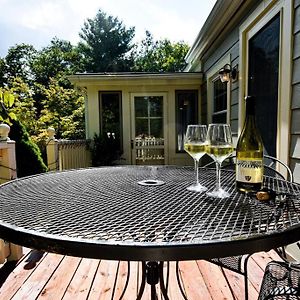 Hot Tub - Fire Pit - Fast Wi-Fi - Pet Friendly - Wine Country Escape Villa Boyce Exterior photo