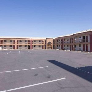 Baymont Kingman Hotel Exterior photo