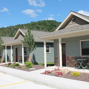 Vista Lodge Benton Pa Near Ricketts Glen State Park Exterior photo