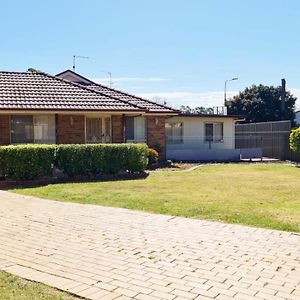 3 Bed Room, Luxury Home Schofields Exterior photo