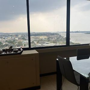 Suite En Puerto Santa Ana Con Vista A La Ciudad! Guayaquil Exterior photo