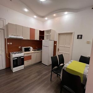 Ultracentral Apartment For 2 Targu Mures Exterior photo