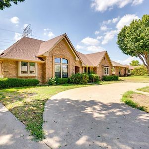 Charming Texas Escape, Near Cedar Hill State Park! Villa Duncanville Exterior photo