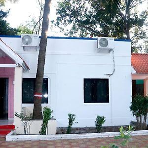 White Sand Resort Manori Mumbai Malad West Exterior photo