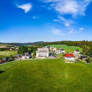 Wohlfuehlherberge Weitblick Hotel Erlbach  Exterior photo