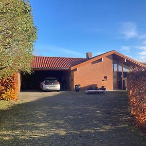 Vaerelse, Bad Og Toilet I Villa Næstved Exterior photo