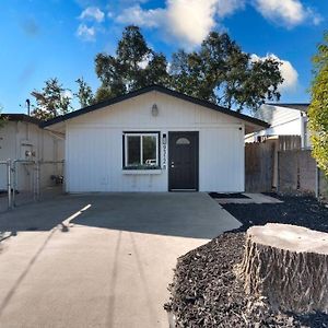 Ov Farmhouse Retreat Orangevale Exterior photo