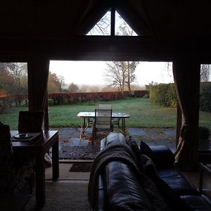 Idyllic Log Cabin Near Stratford Upon Avon Apartment Exterior photo