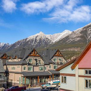 Wolf Mountain Escape Apartment Canmore Exterior photo